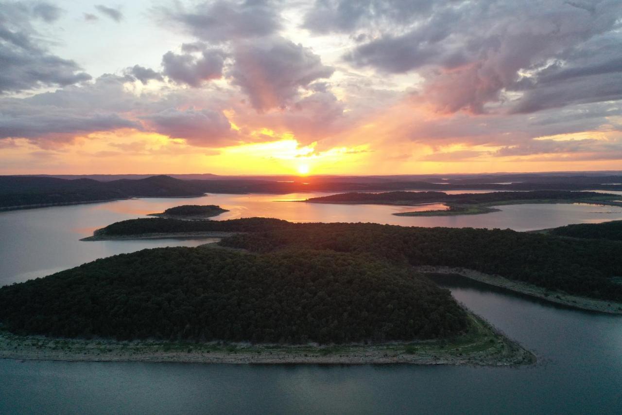Lake River Lodge Bull Shoals Exterior photo